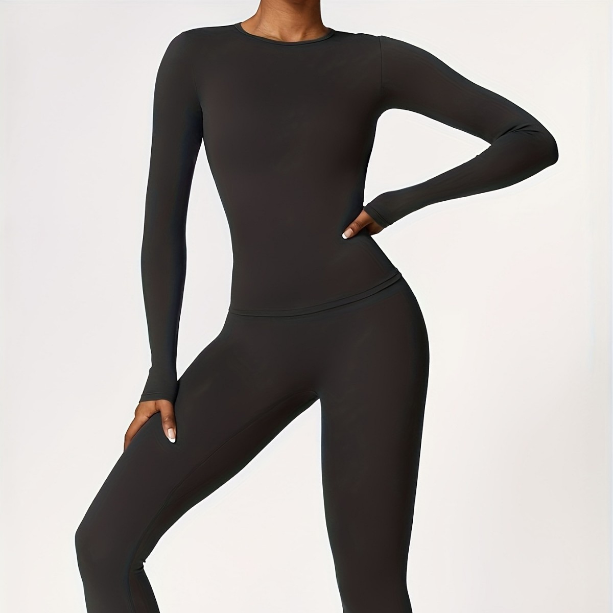Tight-fitting yoga suit slim l - Yoga & Fitness Classes By Niharika Zirakpur Reviews 评论和价格
