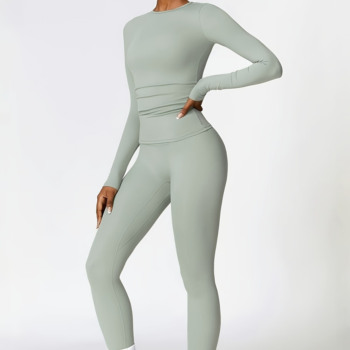 Tight-fitting yoga suit slim l - Yoga & Fitness Classes By Niharika Zirakpur Reviews 评论和价格